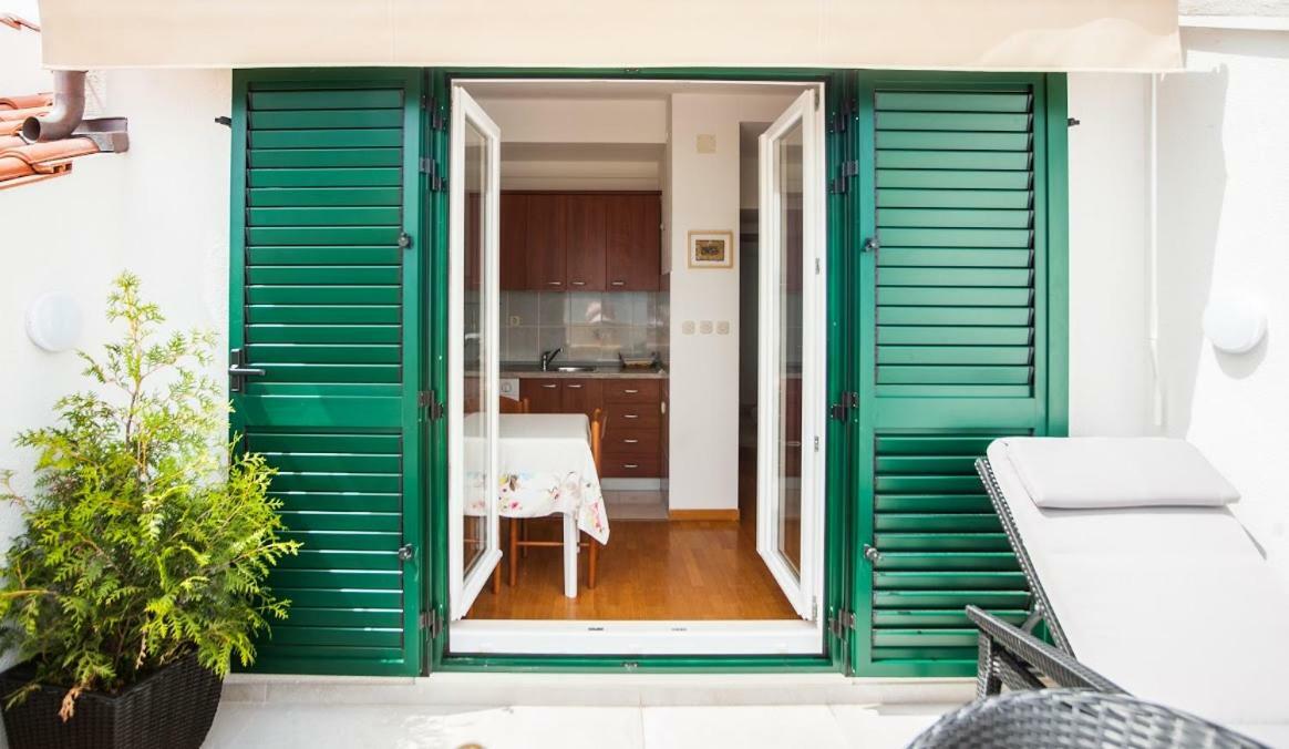 House Koloc Apartment Bol Exterior foto